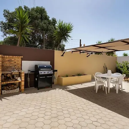Delgado Alves Villa
